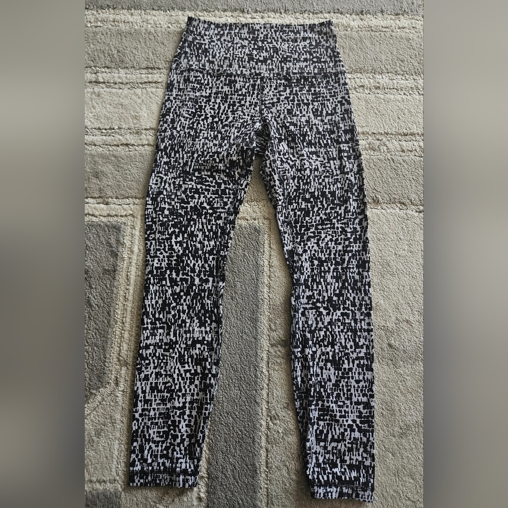 lululemon athletica Black & White Pixel-Print Skinny Jeans